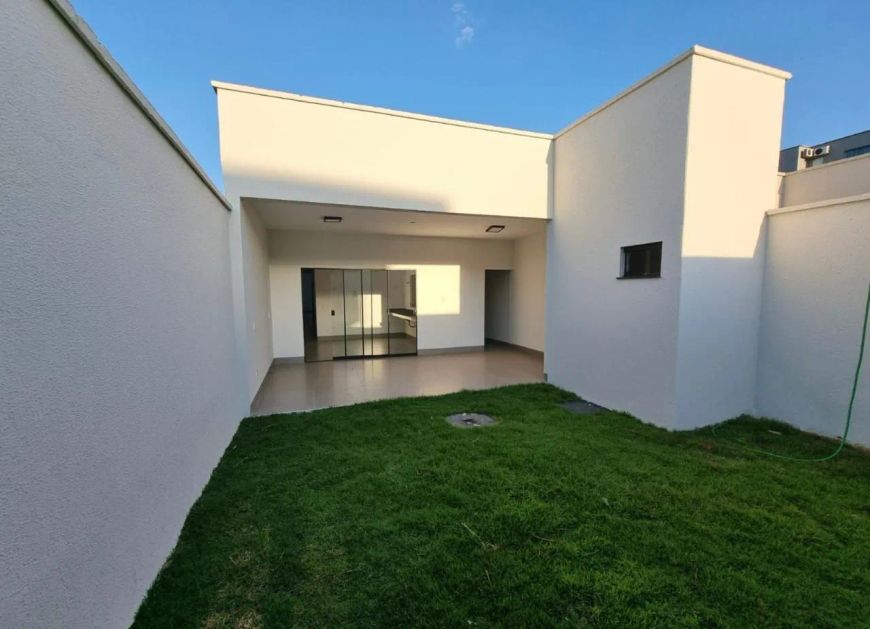 CASA TÉRREA PRA VENDA FRENTE A MATA com 148 metros quadrados com 3 quart