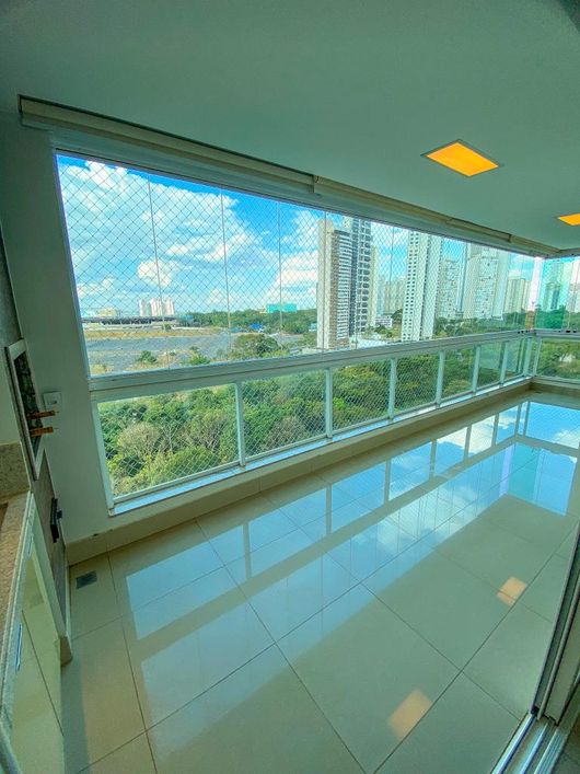 Apartamento 3 suítes em frente ao Parque Flamboyant com churrasqueira a carvão