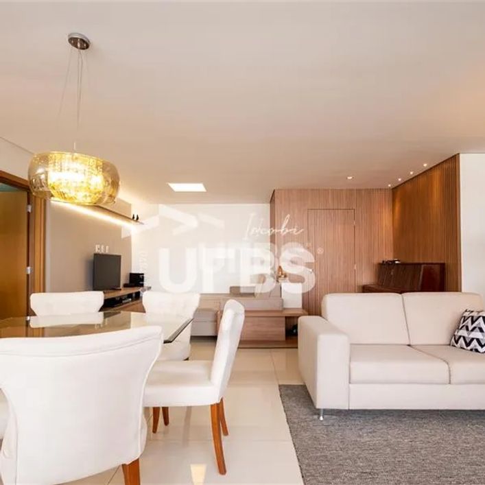 Belissimo apartamento com 172 m²