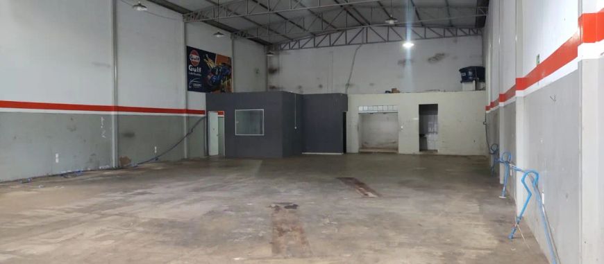 Galpão novo com área edificada de 338,00m2