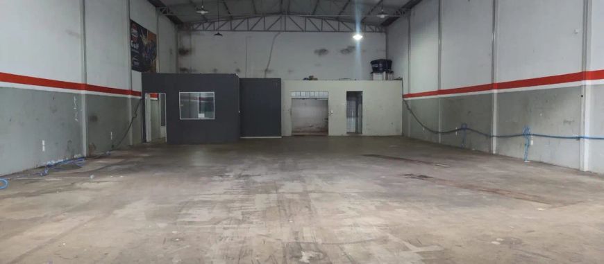 Galpão novo com área edificada de 338,00m2