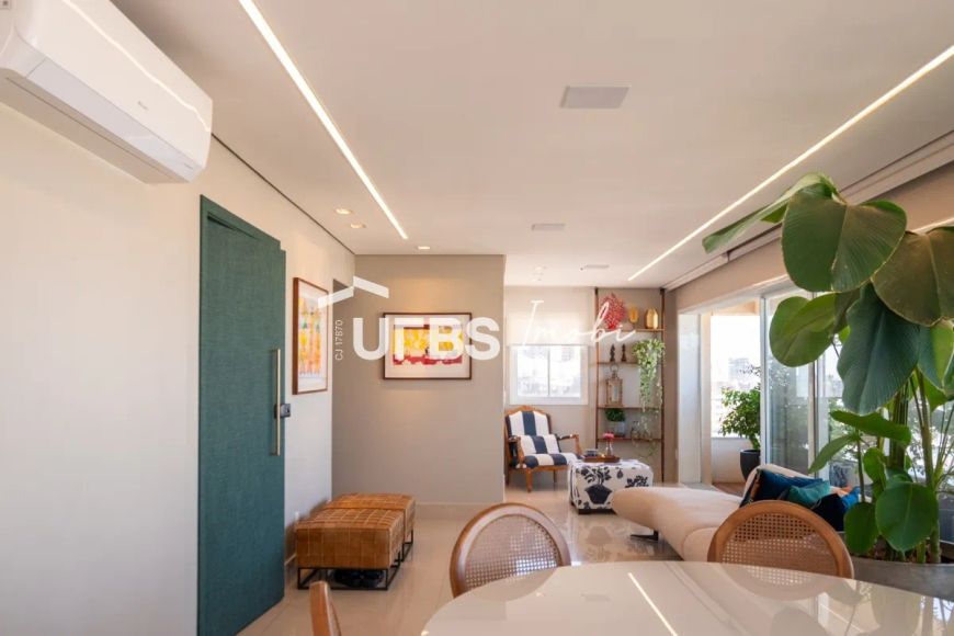 Apartamento com 3 quartos e 131m² e armários planejados no Setor Marista em Goiânia