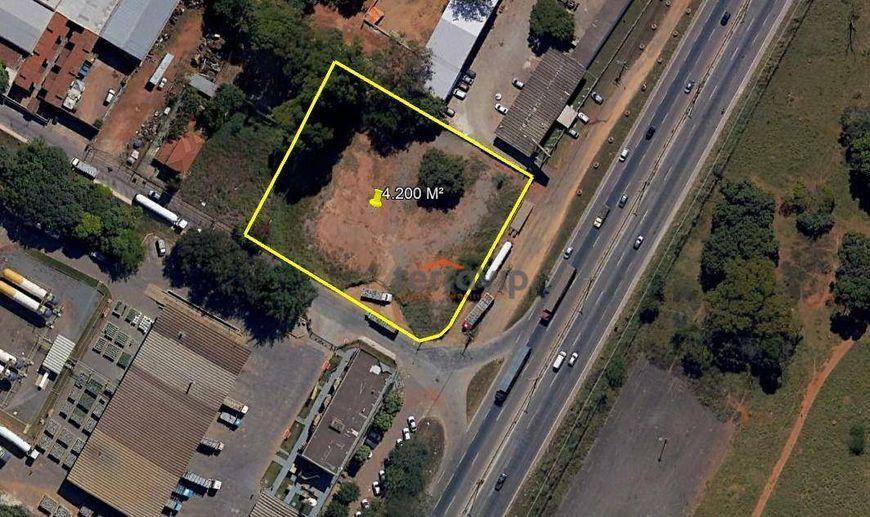 4.200 m² esquina BR-153