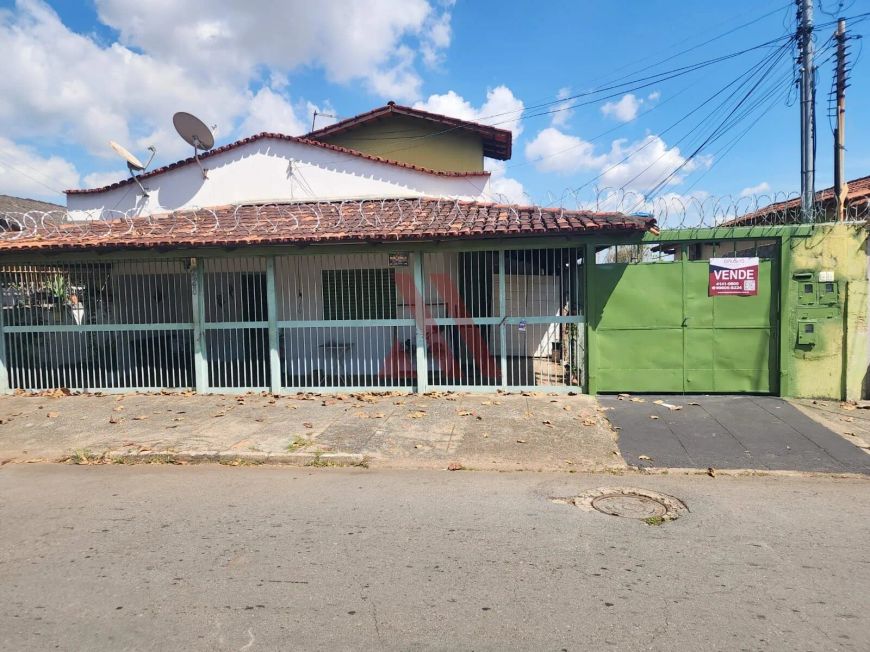 Casa Térrea com Kitnets em Campinas em Goiânia-GO
