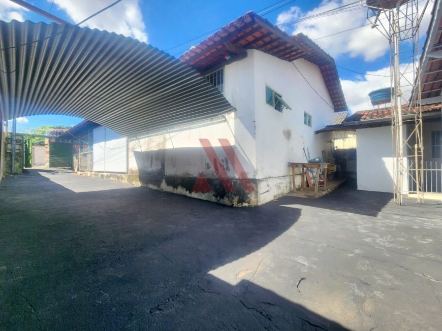 Casa Térrea com Kitnets em Campinas em Goiânia-GO