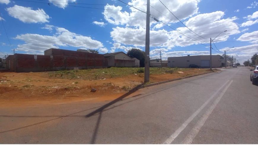 LOTE DE ESQUINA NO SETOR BUENA VISTA- GOIÂNIA