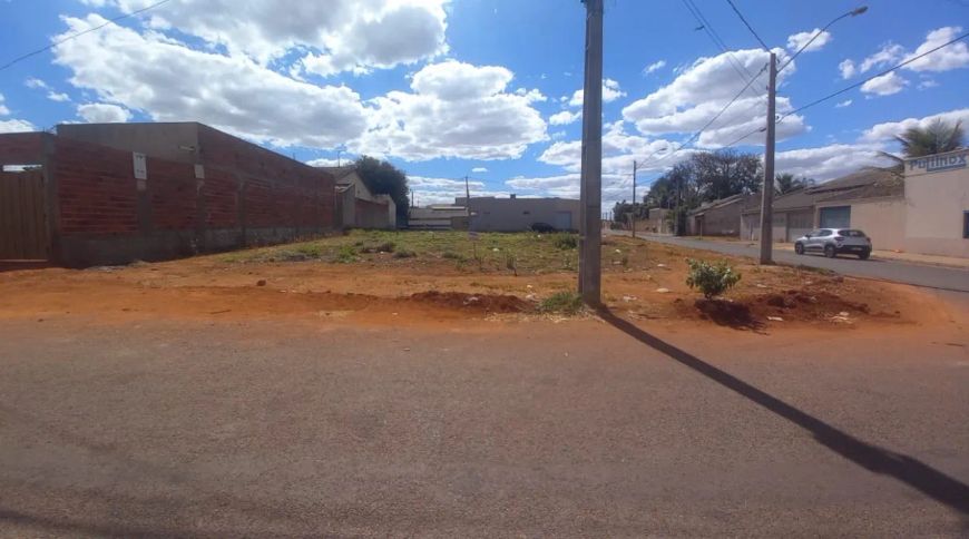 LOTE DE ESQUINA NO SETOR BUENA VISTA- GOIÂNIA