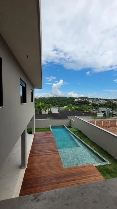 Sobrado luxuoso a venda, 5 suítes, piscina, hidromassagem, com armários, Alphaville Goiás - Goiânia