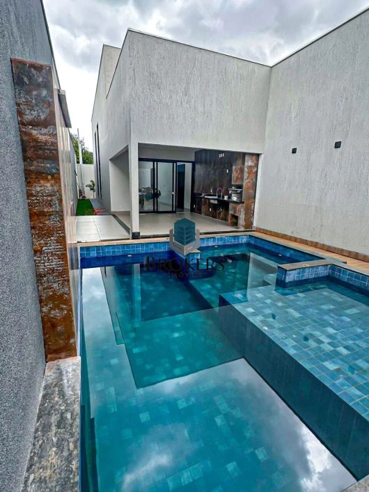 Oportunidade | Res. Cidade Verde | casa 3Q sendo 2 suítes | piscina aquecida | 377m² | 4 vagas