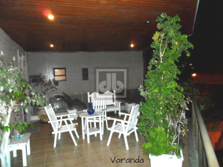 Ilha do Governador - Jardim Guanabara - Rua Monsenhor Magaldi - Apartamento - Elevador - Varandão -