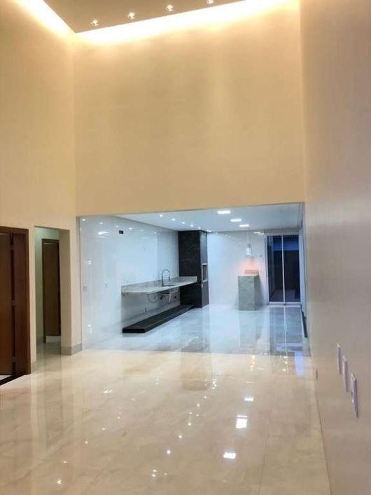 Casa com 4 suítes no Jardins Lisboa de 200,11 m²