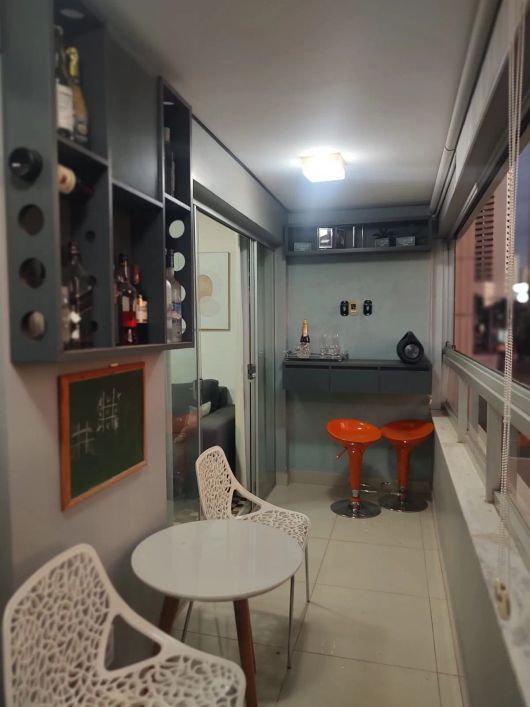 Venda apartamento 75m², com 3 quartos, 1 suíte uma varanda no Jardim Goiás - Goiânia - GO