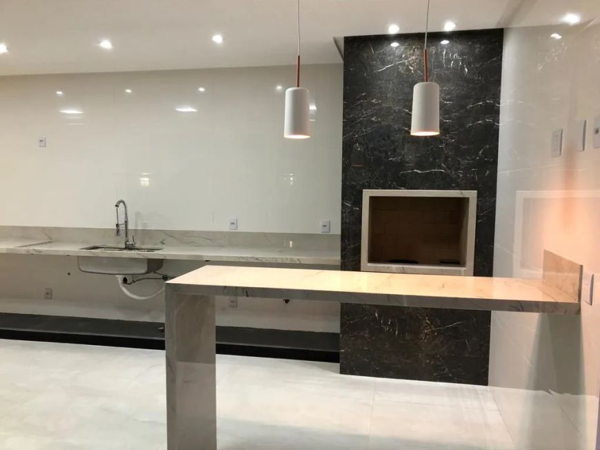 Linda Casa Térrea de 200,11m2 com 4 suítes plenas no Jardins Lisboa