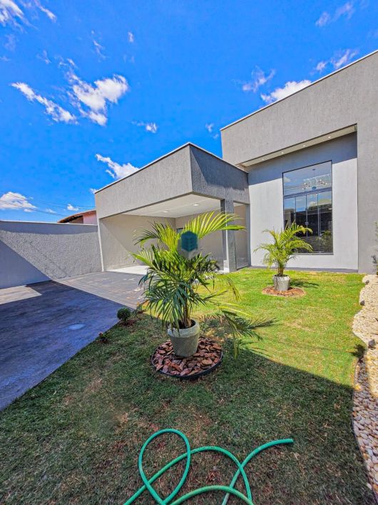 Oportunidade | Casa 3/4 sendo 1 suíte | Área gourmet com churrasqueira | 300m2 | 4 Vagas