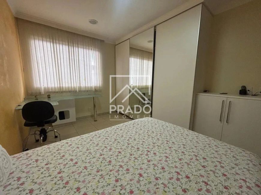 Sobrado à venda com 4 quartos, Jardim Florença, Goiânia, Goiás
