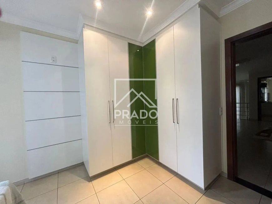 Sobrado à venda com 4 quartos, Jardim Florença, Goiânia, Goiás
