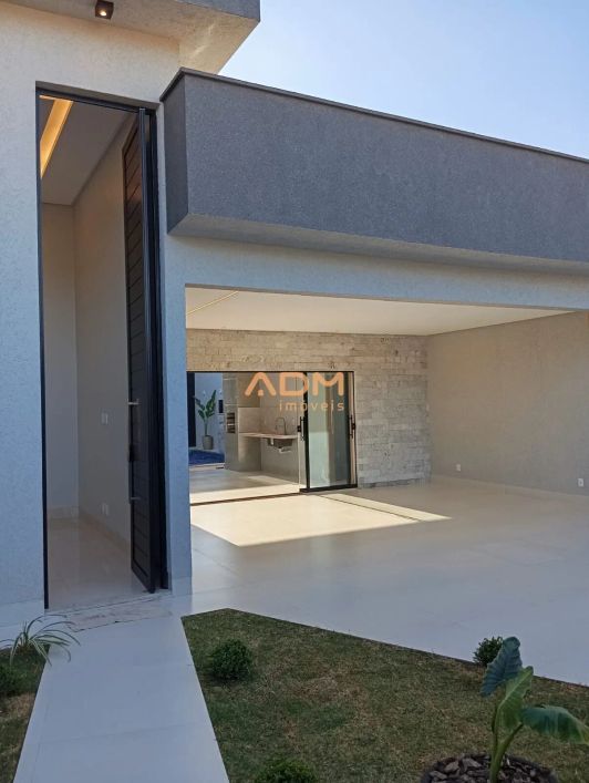 Casa Alto Padrão em Residencial Flamingo, Goiânia/GO