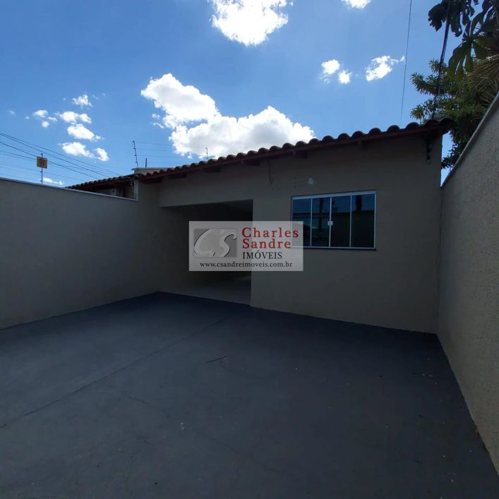 Casa para Venda em Goiânia, Moinho dos Ventos, 3 dormitórios, 1 suíte, 2 banheiros, 2 vagas