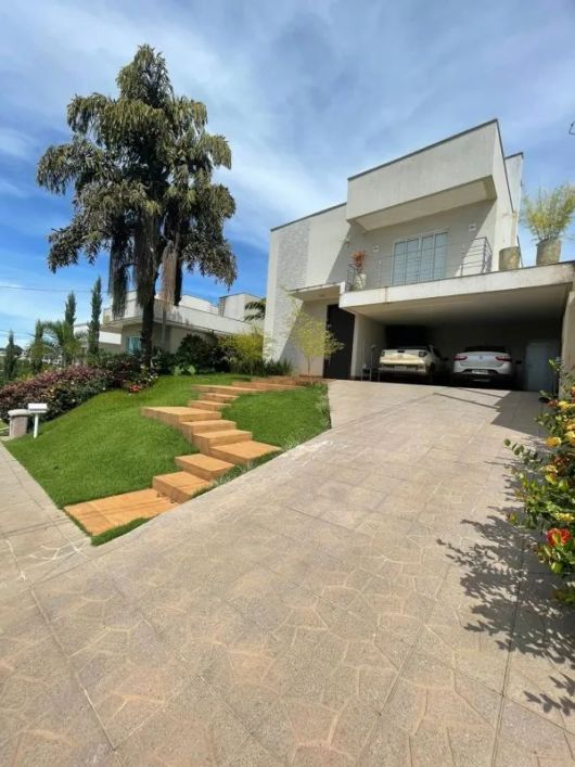 Casa de Condomínio para Venda em Condomínio Do Lago - Goiânia