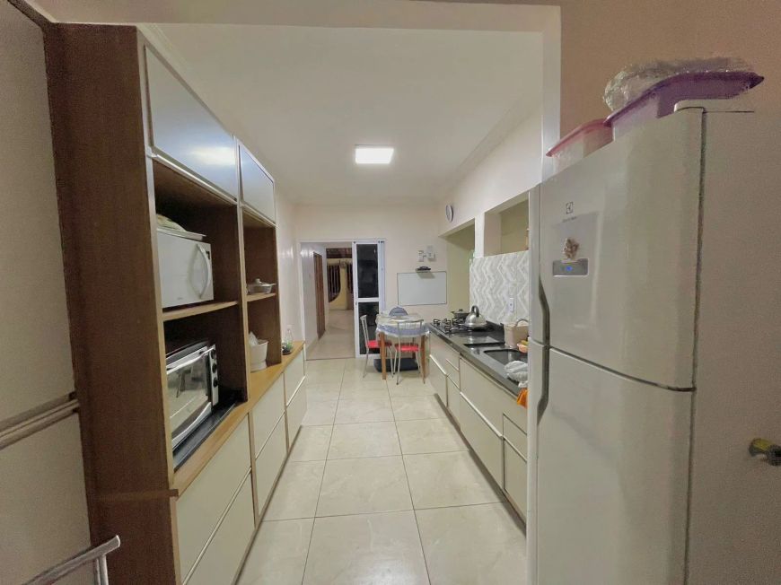 Casa na Avenida Neddermeyer - Cidade Jardim Casa de Rua com 3 Quarto(s) e 1 banheiro(s) à Venda, 275