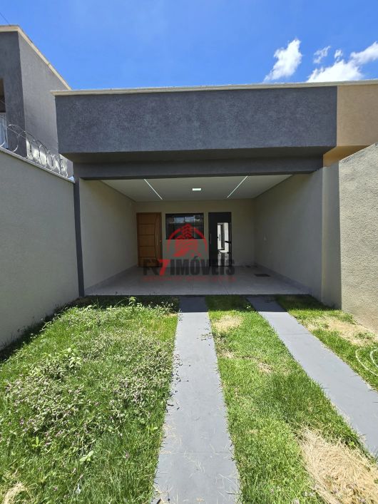 OPORTUNIDADE - CASA 3Q COM QUINTAL - JARDIM COLORADO - GOIÂNIA - GO
