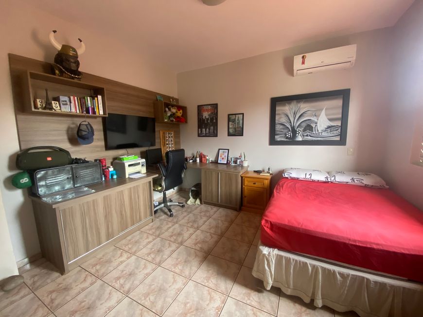 Sobrado com 4 quartos, 293 m2, em Vila Fróes - Goiânia - GO
