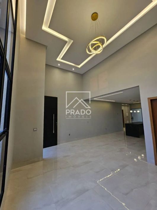 Casa à venda com 3 quartos, Parque das Paineiras (1,2,3 e 4 Etapa), Goiânia, Goiás