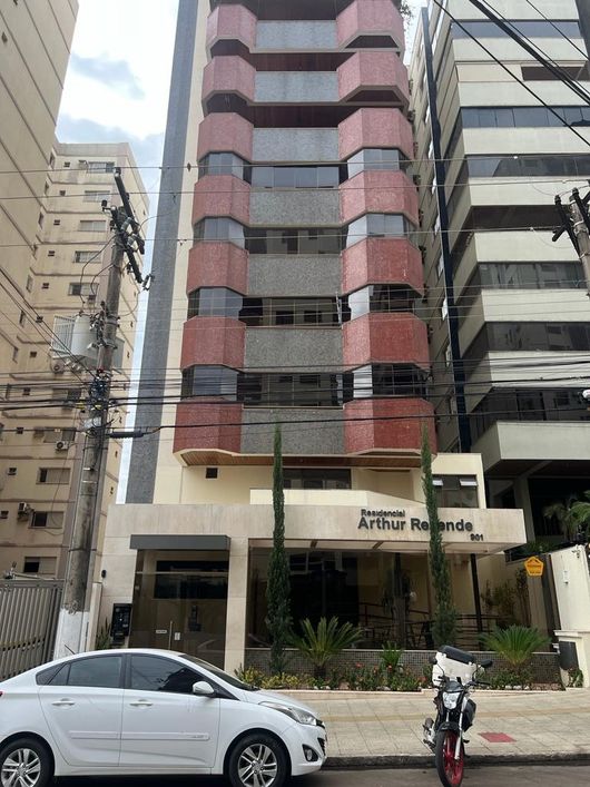 Apartamento para venda tem 240 metros quadrados com 3 quartos em Setor Bueno - Goiânia - Goiás.