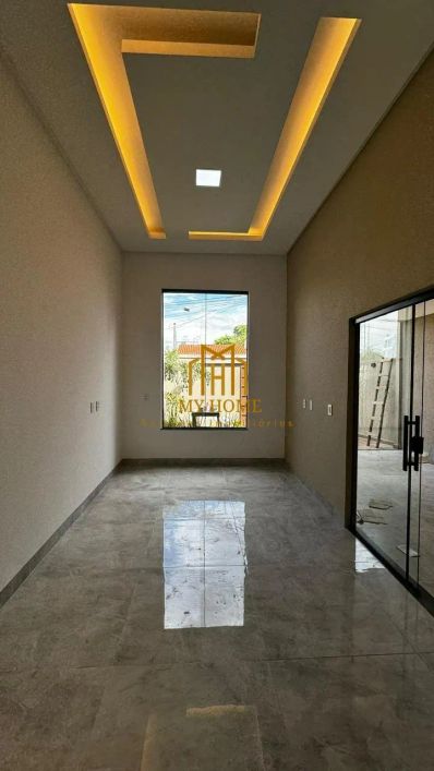 // Casa 3Q sendo 1 suíte - Setor Sevene //