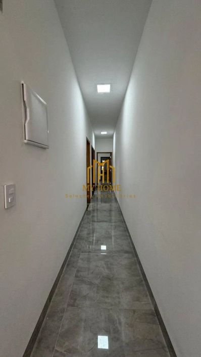 // Casa 3Q sendo 1 suíte - Setor Sevene //