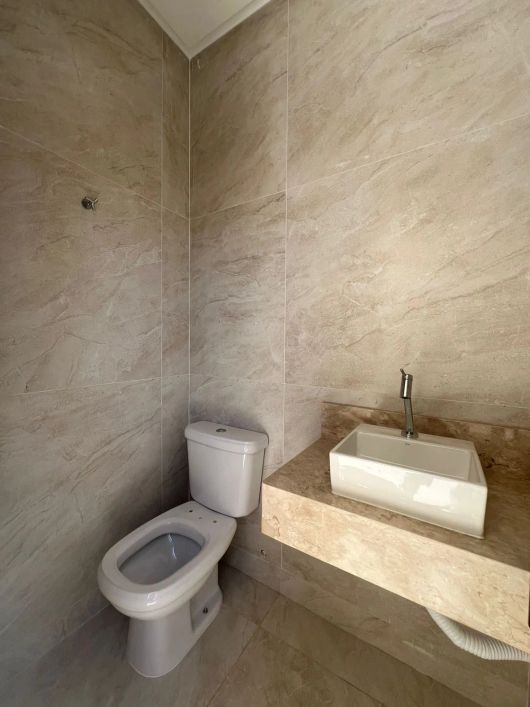 Casa de 3 quartos e com Piscina, Ótima localização no Setor Faiçalville região com boa valorização
