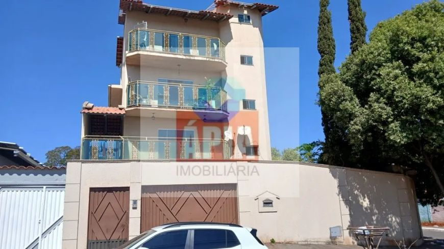 PRÉDIO INTEIRO RESIDENCIAL/COMERCIAL