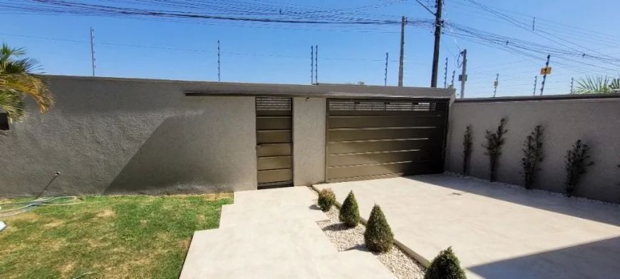 Sobrado Novo de Alto Padrão com 5 Suítes, Piscina Aquecida e Automação Completa