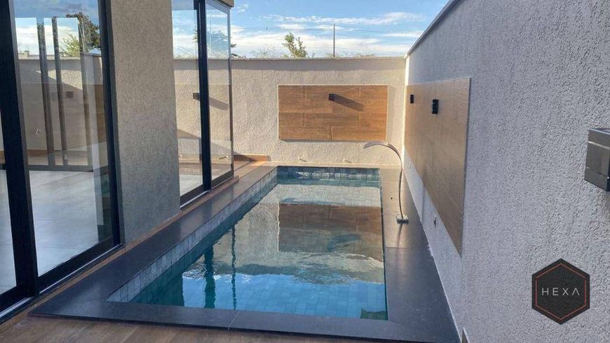 Casa com 4 suítes à venda, 226 m² área construída, no Portal do Sol Garden, Goiânia