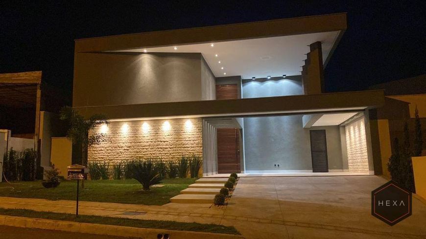 Casa com 4 suítes à venda, 226 m² área construída, no Portal do Sol Garden, Goiânia