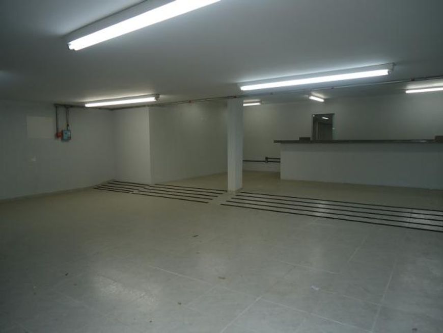 Vende-se Prédio Comercial no Setor Campinas