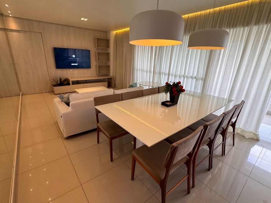Apartamento com 126 m2, 3 suítes, Andar Alto, sol da manha, vista livre e 2 vagas paralelas