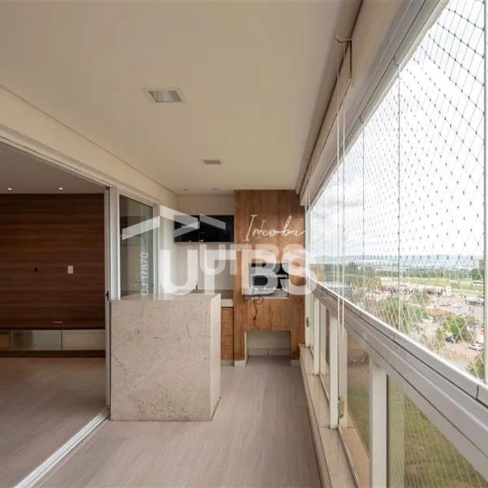 Apartamento à venda no Residencial Ícone, jardim Goiás. Próximo a hipermercados, restaurantes.