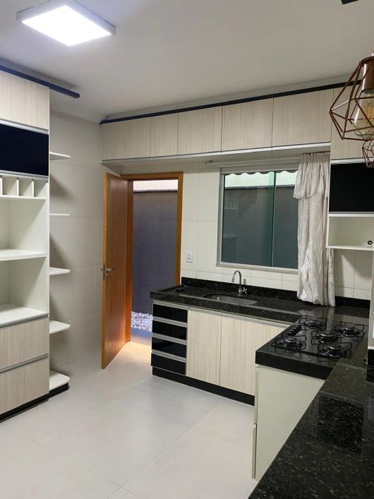 OPORTUNIDADE CASA 3/4, 1 SUITE