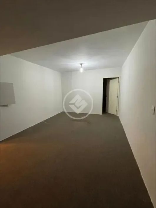 REF: Office1094 Salas comercial no Edifício Wall Street Center, sendo 175m², Goiânia-GO codigo: 2250