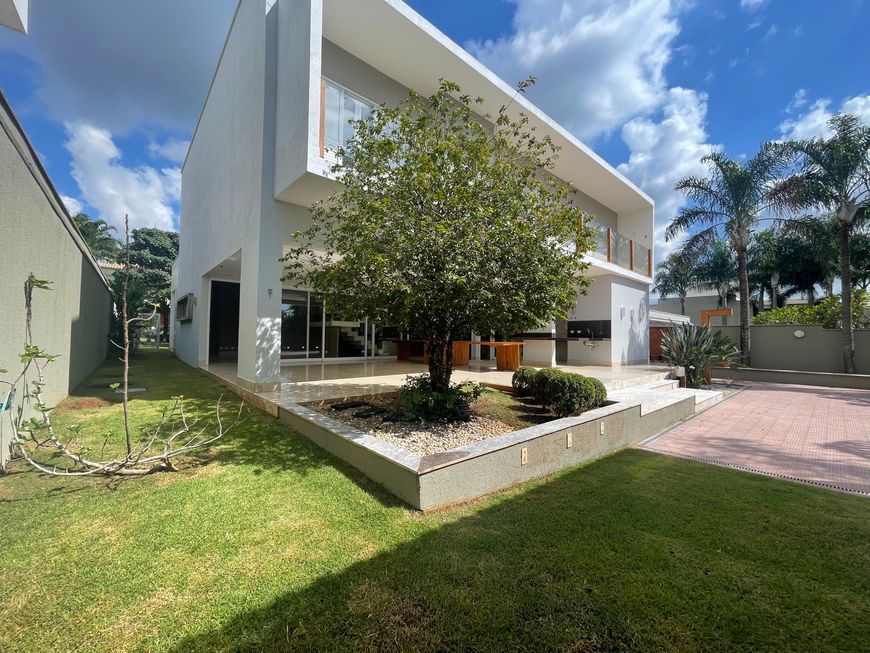 Sobrado no Jardins Milao