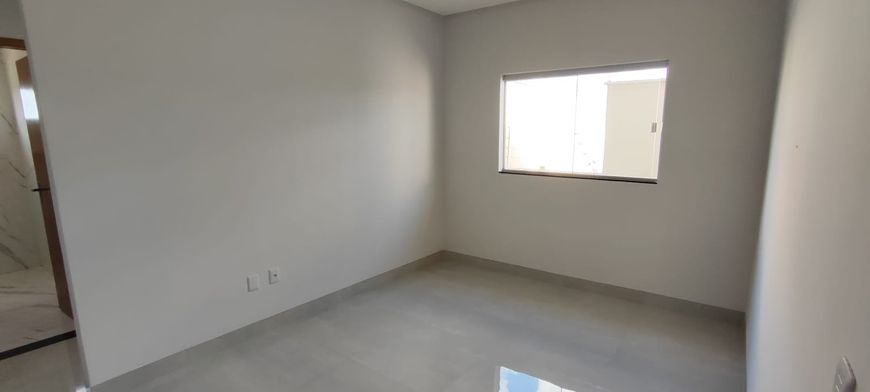 Sobrado para venda possui 180 metros quadrados com 3 quartos em Setor Três Marias - Goiânia - GO
