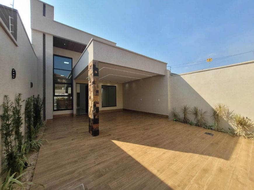 Casa Térrea para venda, Setor Goiânia 2 com 3 quartos e piscina