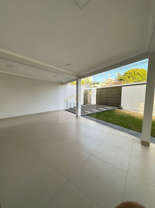 Casa Alto Padrão com móveis planejados no setor Faiçalville em Goiânia