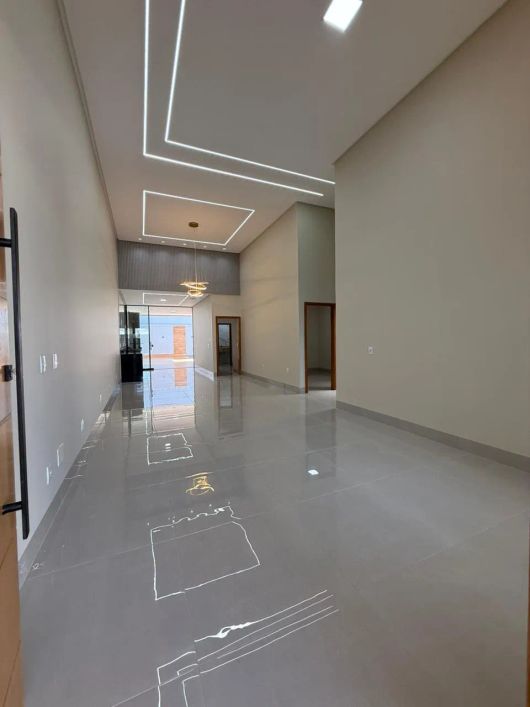 CASA MODERNA 3 SUITES PLENAS 175 M2 PRIVATIVO À 800 mts Buriti Shopping