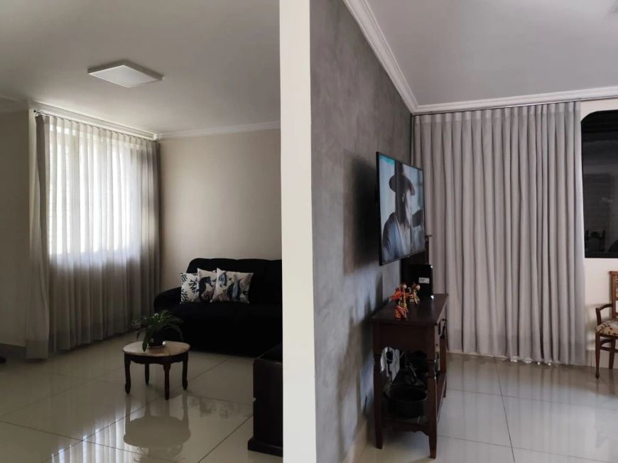 Imóvel para venda tem 230 metros quadrados com 5 quartos em Setor Urias Magalhães - Goiânia - GOCasa