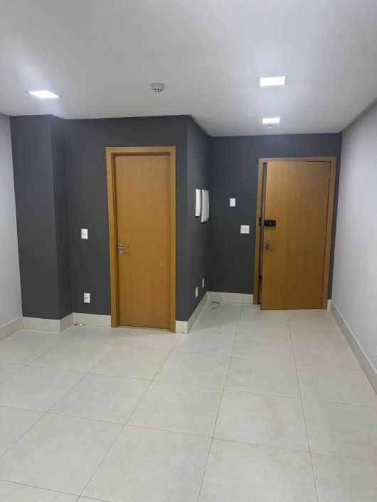 Alugo Sala comercial com 38m², no Setor Bueno - Goiânia - GO
