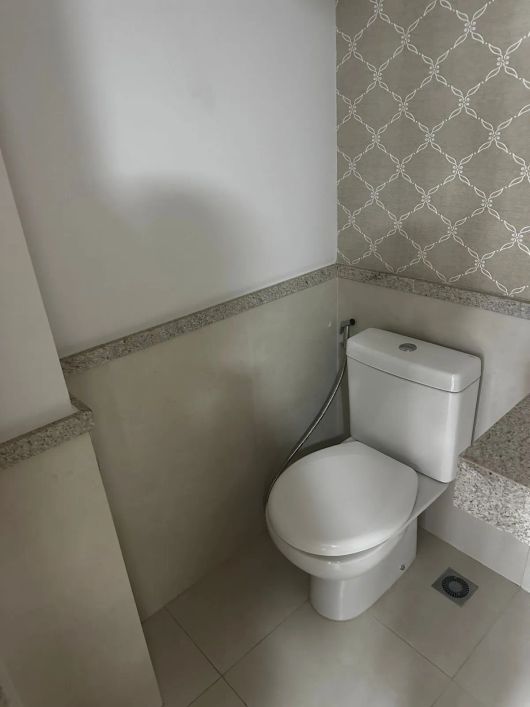 Alugo Sala comercial com 38m², no Setor Bueno - Goiânia - GO
