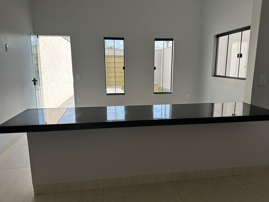 Imóvel para venda possui 72 metros quadrados com 2 quartos em Jardim Itaipu - Goiânia - GO
