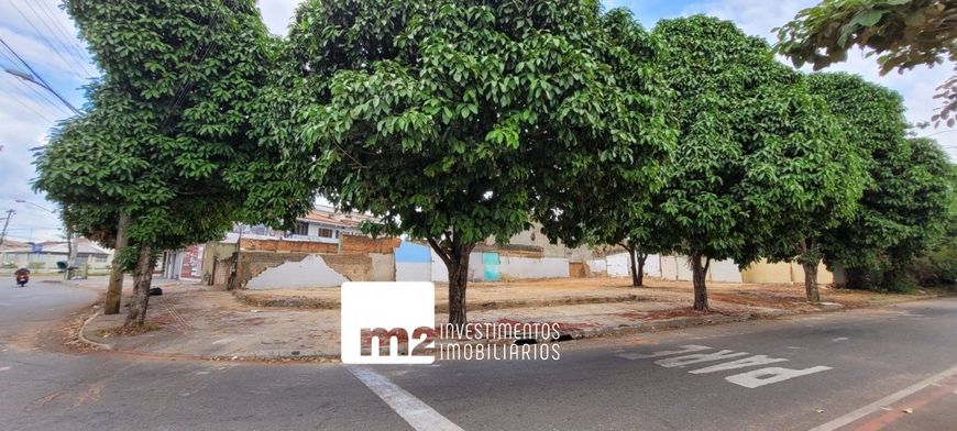 Lote de esquina no Jardim Planalto
